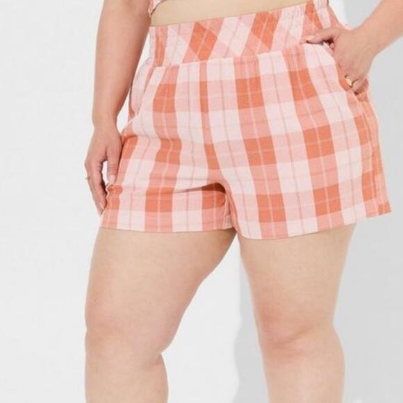 Torrid Apricot Brandy 5 Inch Pull-On Seersucker Mid- Rise Short - Picture 1 of 8